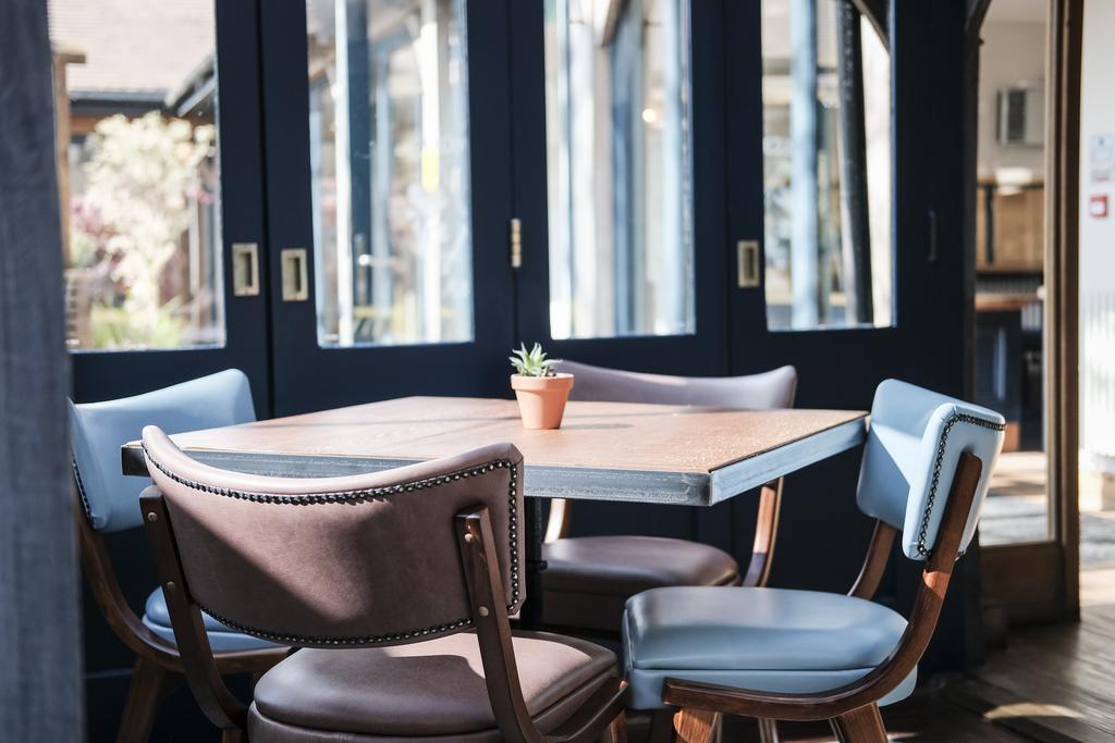 Cromwell Arms Country Pub With Rooms Romsey Exteriér fotografie