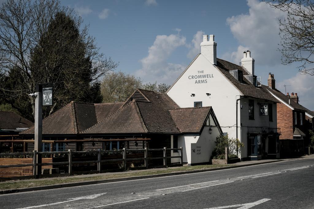 Cromwell Arms Country Pub With Rooms Romsey Exteriér fotografie